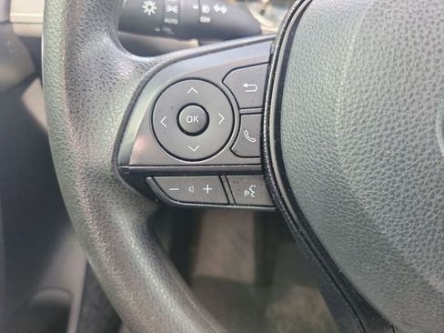 Certified 2021 Toyota RAV4 XLE FWD image 23