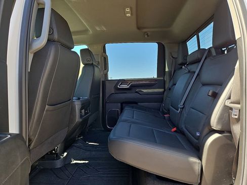 Used 2024 Chevrolet Silverado 2500 LT w/ Texas Edition AWD/4WD image 15