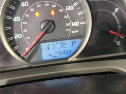 Used 2013 Toyota RAV4 XLE AWD/4WD image 34