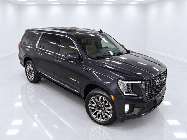 Used 2024 GMC Yukon XL Denali Ultimate AWD/4WD image 8