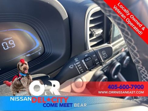 Used 2025 Hyundai Venue SEL FWD image 20