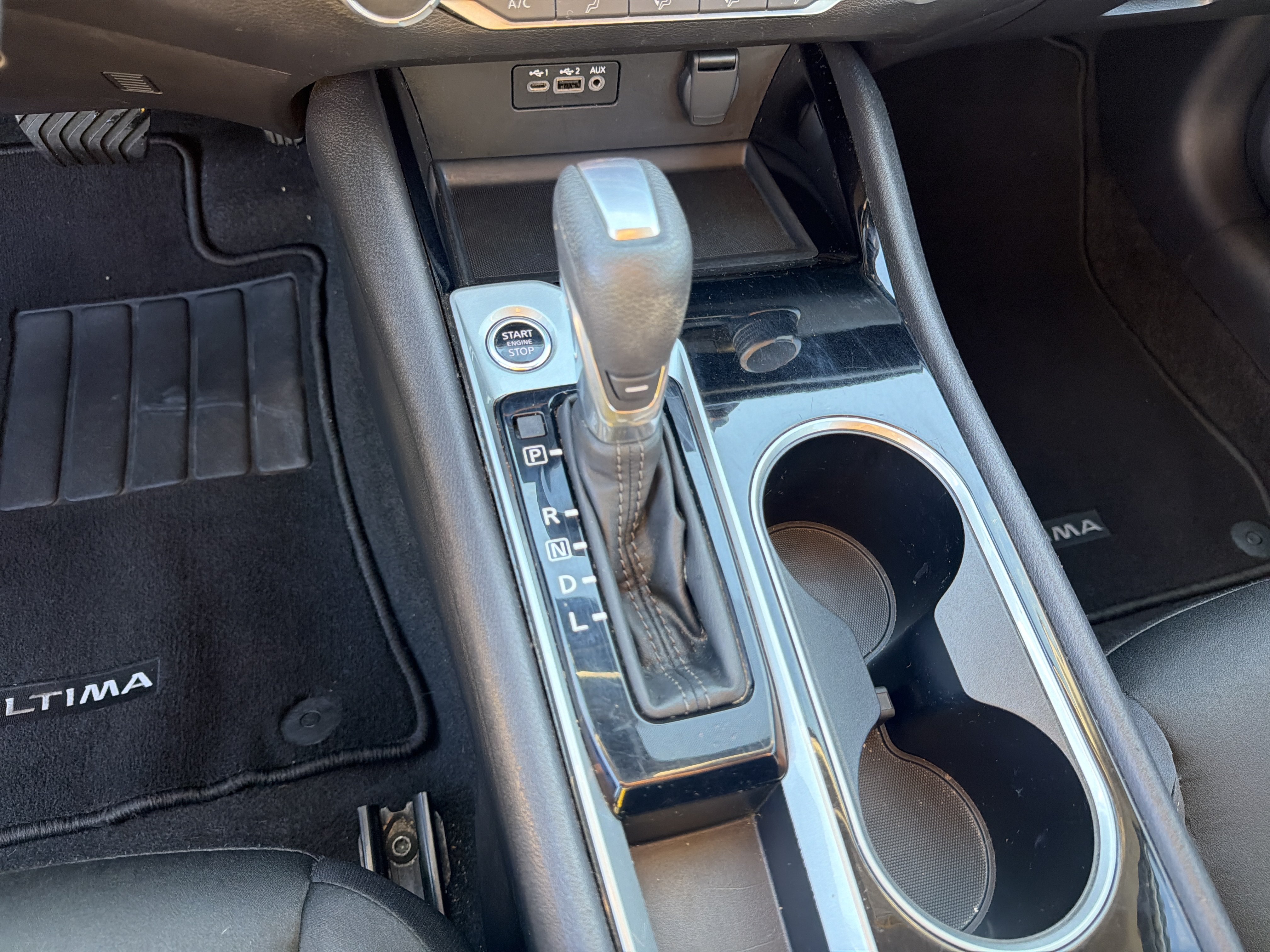 Used 2024 Nissan Altima 2.5 SV FWD image 31