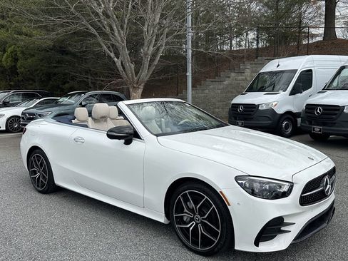Used 2023 Mercedes-Benz E 450 4MATIC Cabriolet image 2