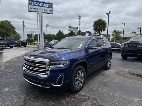 Used 2023 GMC Acadia SLT FWD image 3