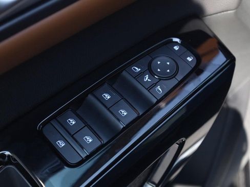 New 2026 Nissan Pathfinder Platinum AWD/4WD image 11