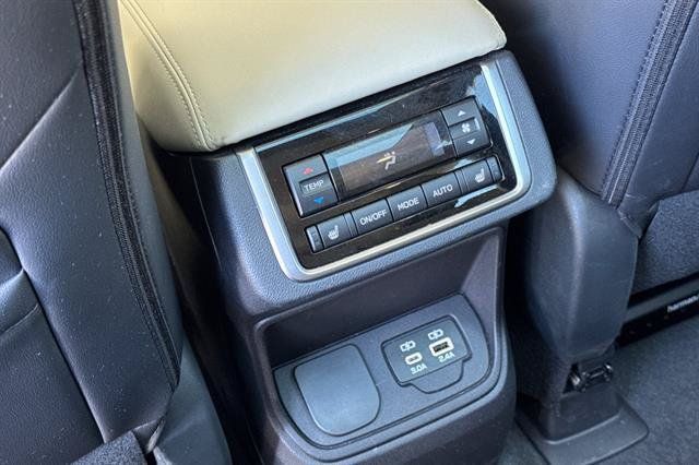 Certified 2025 Subaru Ascent Limited AWD/4WD image 13