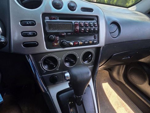 Used 2004 Toyota Matrix image 15