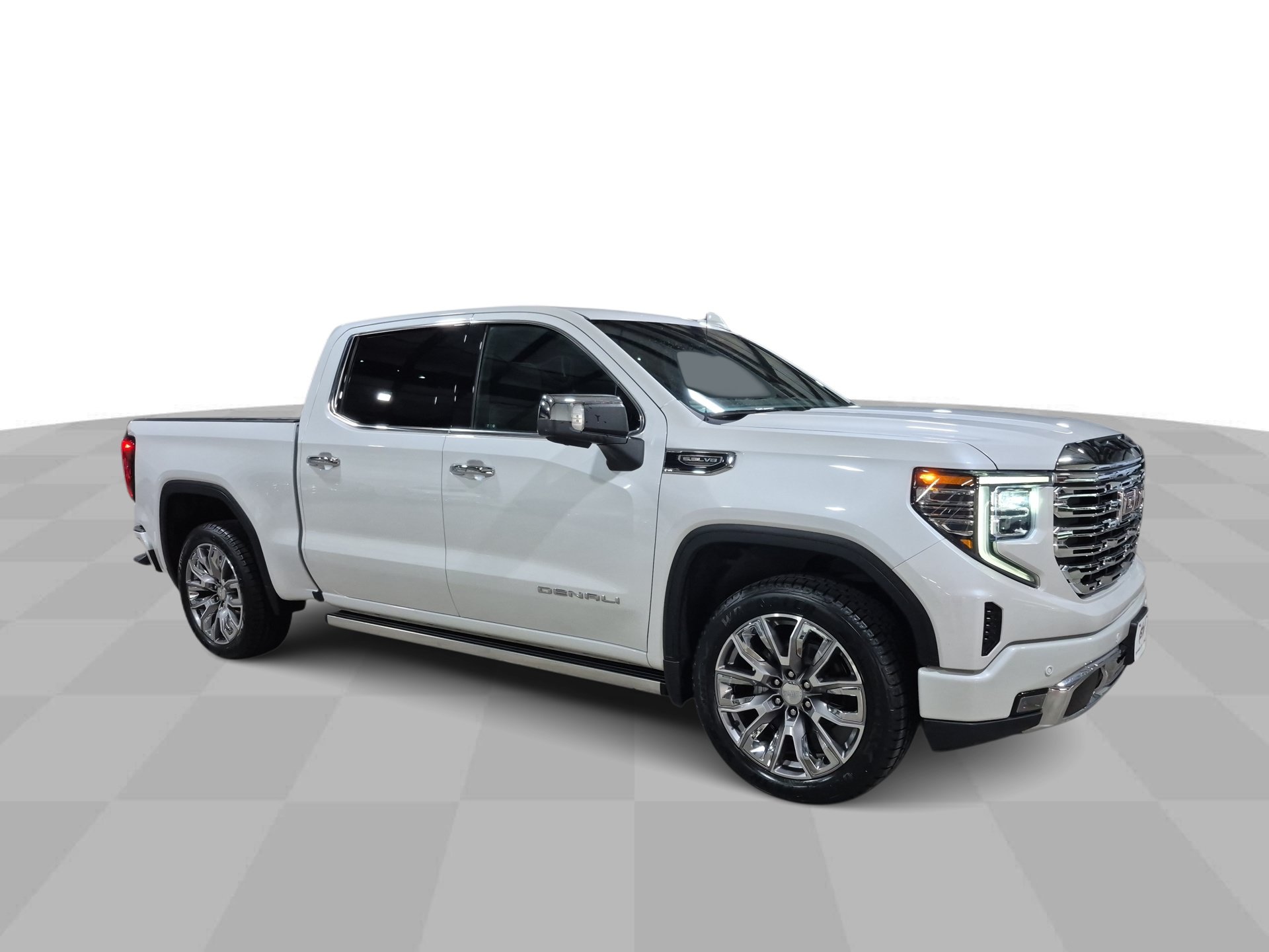 Used 2024 GMC Sierra 1500 Denali w/ Denali Reserve Package AWD/4WD image 2
