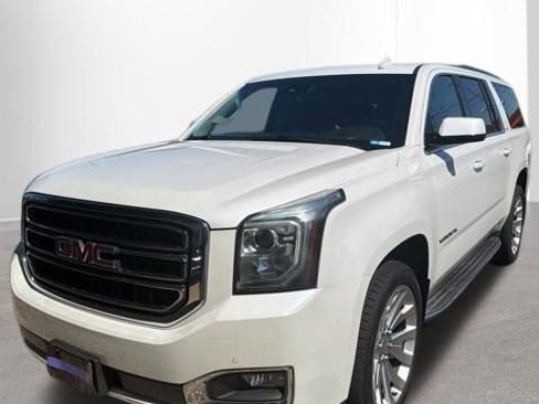 Used 2017 GMC Yukon XL SLT w/ Open Road Package image 1