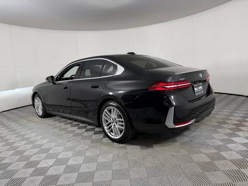 Used 2025 BMW 530i RWD image 10