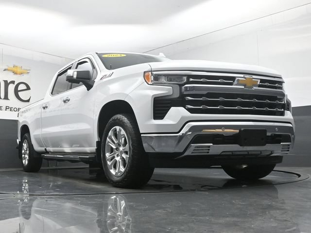 Used 2024 Chevrolet Silverado 1500 LTZ w/ LTZ Convenience Package II AWD/4WD image 3