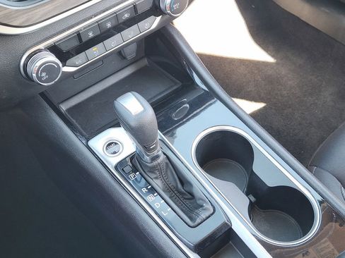 Used 2024 Nissan Altima 2.5 SV image 15