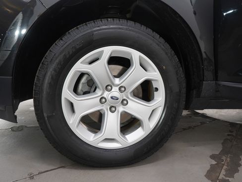 Used 2013 Ford Edge SEL image 25