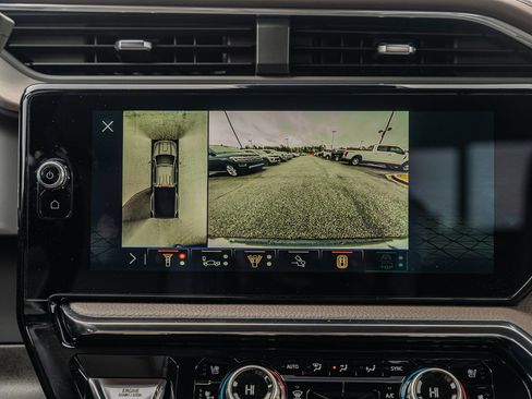 Used 2025 GMC Sierra 3500 Denali w/ Denali Reserve Package image 54