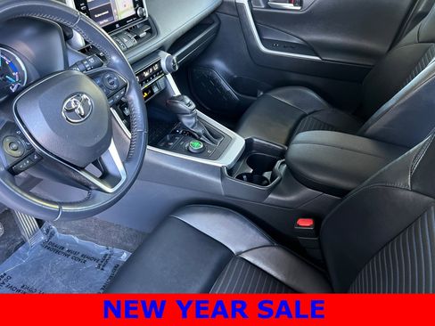 Used 2019 Toyota RAV4 XSE image 10