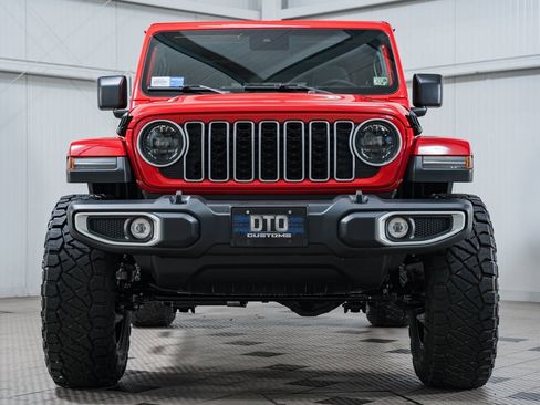 Used 2024 Jeep Wrangler Sahara image 2