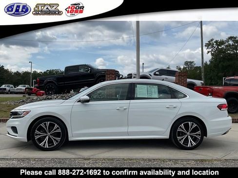 Used 2022 Volkswagen Passat 2.0T SE image 4
