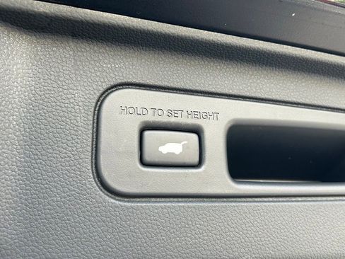 Used 2023 Honda Pilot EX-L image 34