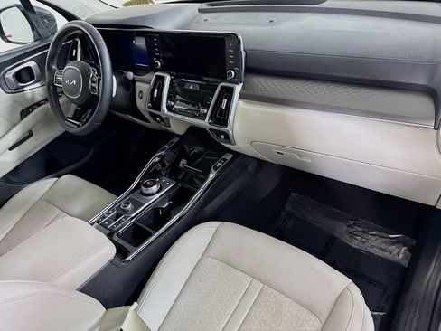 Certified 2023 Kia Sorento SX Prestige AWD/4WD image 36