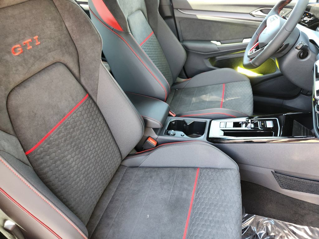 New 2026 Volkswagen GTI SE FWD image 4