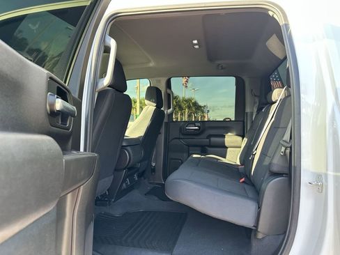 Used 2024 Chevrolet Silverado 2500 Custom image 25