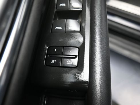 Used 2022 Chevrolet Tahoe LT w/ Luxury Package image 7