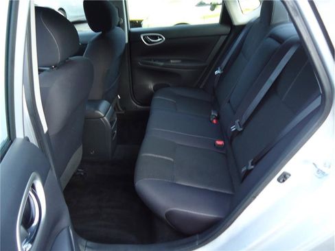 Used 2015 Nissan Sentra S image 11