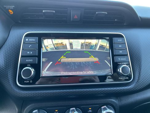 New 2025 Nissan Kicks Play S image 16