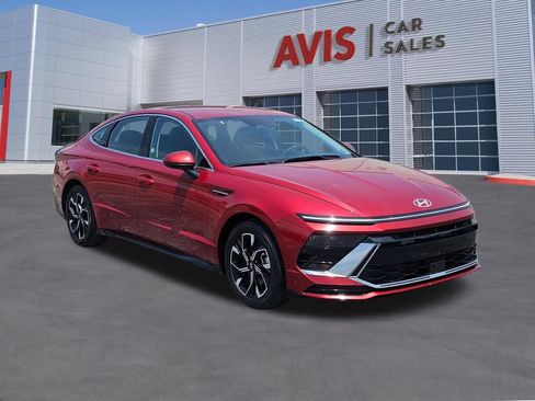 Used 2025 Hyundai Sonata SEL FWD image 9