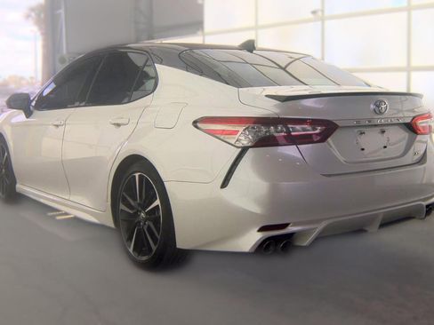 Used 2019 Toyota Camry XSE FWD image 9