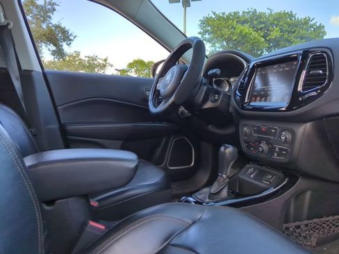 Used 2020 Jeep Compass Limited image 22