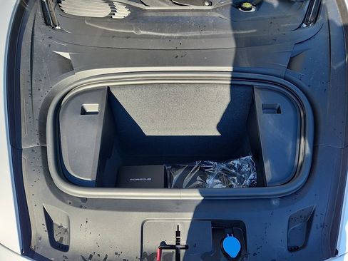 New 2026 Porsche Taycan image 22