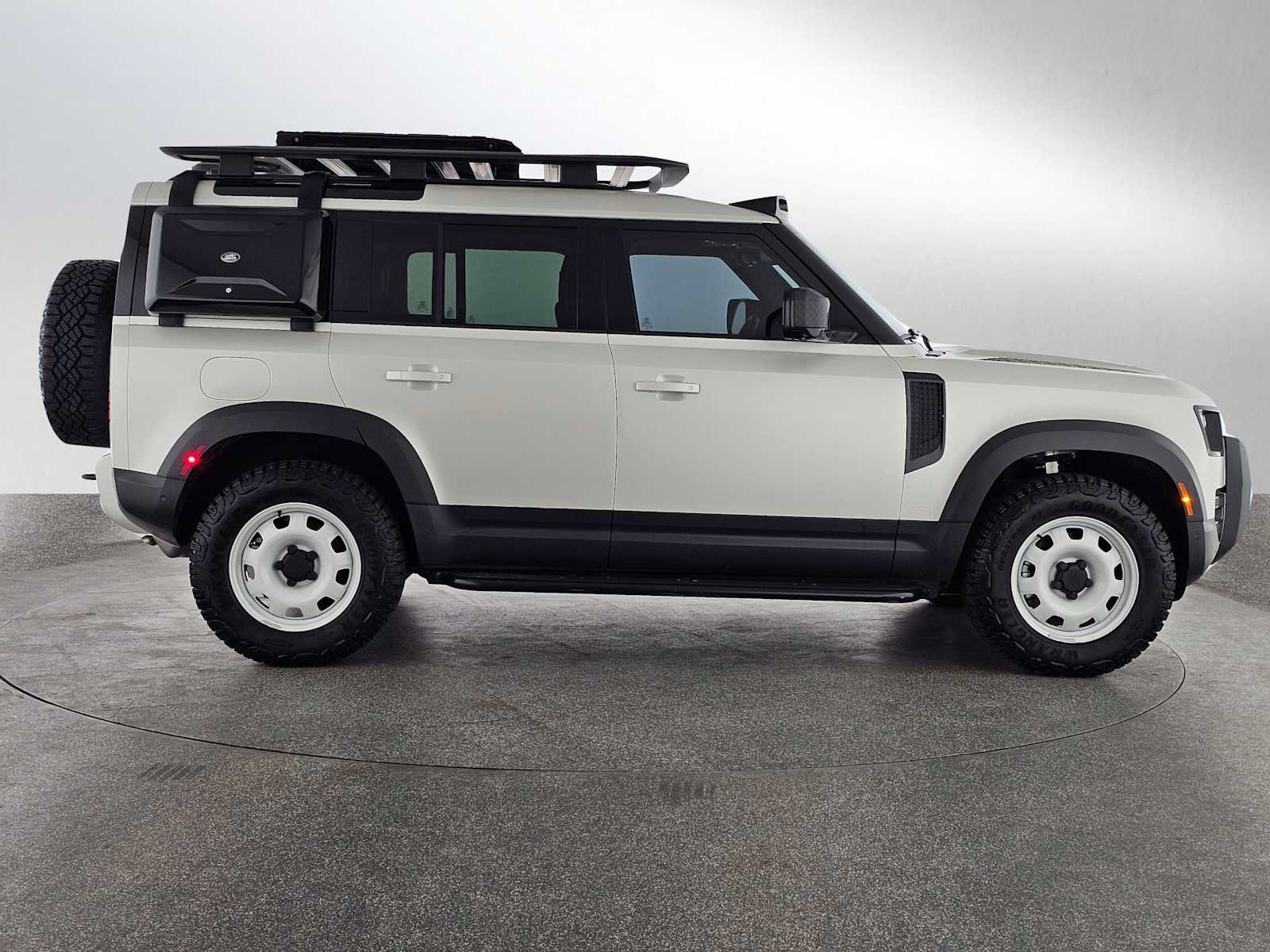 New 2024 Land Rover Defender 110 S AWD/4WD image 6