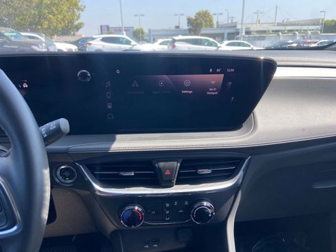 Used 2025 Buick Encore GX Preferred image 21