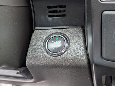 Used 2021 Ford Expedition Limited image 26