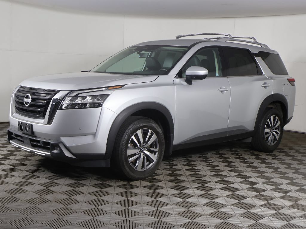 Used 2023 Nissan Pathfinder SL AWD/4WD image 9
