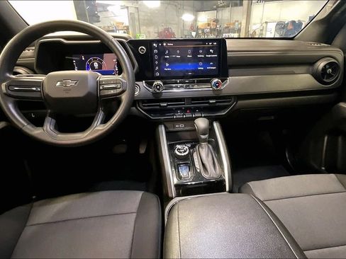 Used 2023 Chevrolet Colorado Trail Boss AWD/4WD image 15