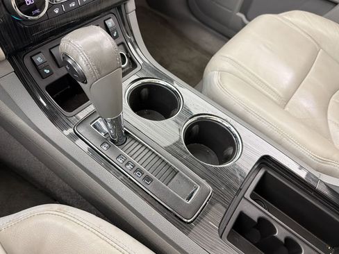 Used 2017 Chevrolet Traverse Premier image 19