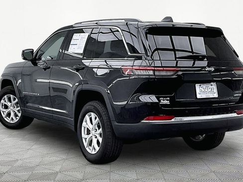 Used 2023 Jeep Grand Cherokee Limited w/ Trailer Tow Prep Group (B) AWD/4WD image 13
