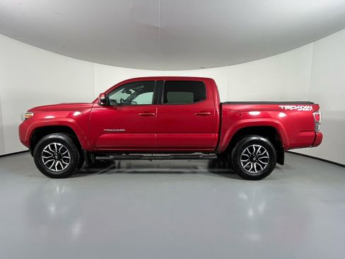 Used 2021 Toyota Tacoma TRD Sport w/ Technology Package image 4