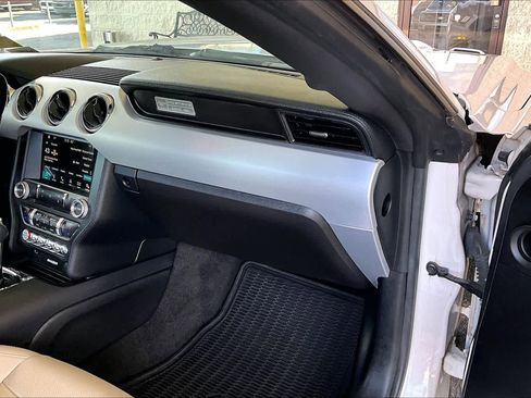 Used 2017 Ford Mustang GT Premium w/ Equipment Group 401A image 15