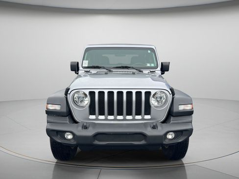Used 2019 Jeep Wrangler Sport AWD/4WD image 2