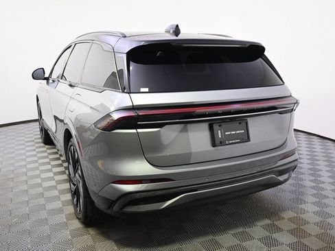 Used 2024 Lincoln Nautilus Reserve w/ Equipment Group 202A AWD/4WD image 4