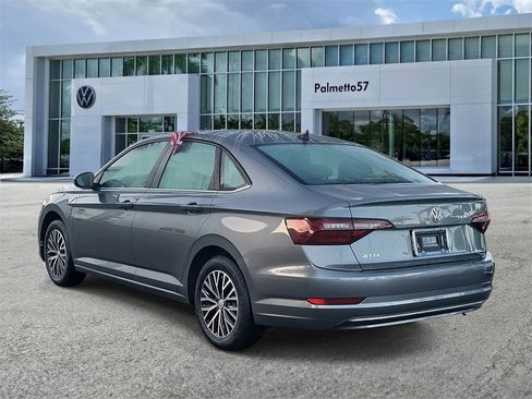 Certified 2021 Volkswagen Jetta SE image 6