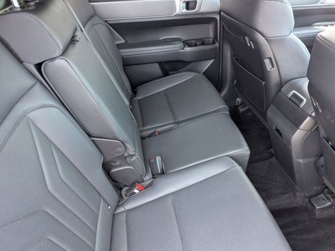 Used 2025 Hyundai Santa Fe SEL image 14