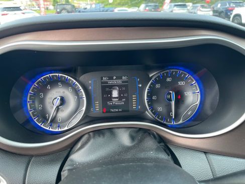 Used 2023 Chrysler Voyager LX FWD image 19