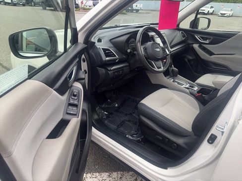 Used 2023 Subaru Forester Premium AWD/4WD image 4