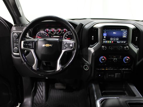 Used 2021 Chevrolet Silverado 1500 LTZ image 2