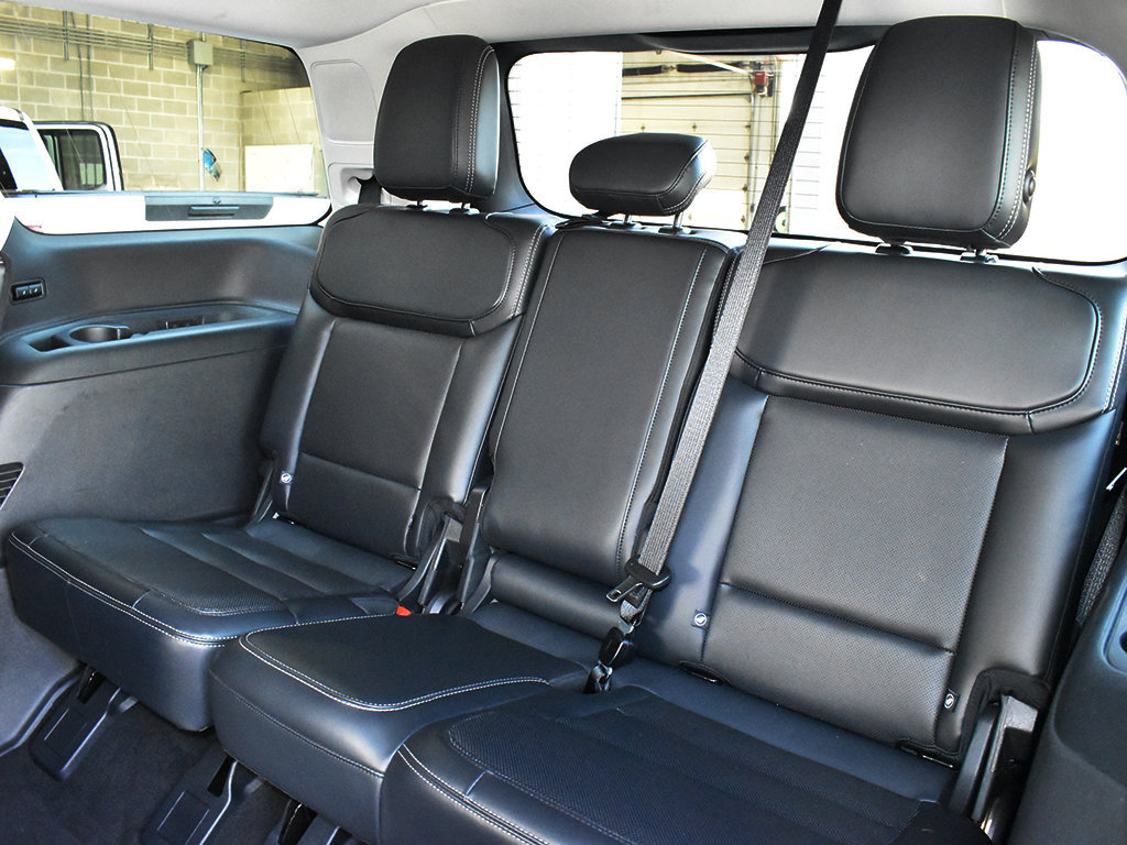 Used 2025 Ford Expedition Platinum AWD/4WD image 7