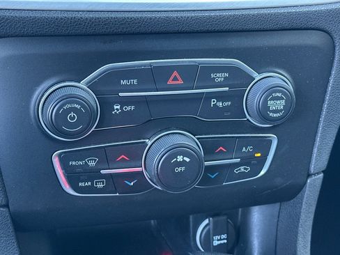 Used 2022 Dodge Charger SXT image 23
